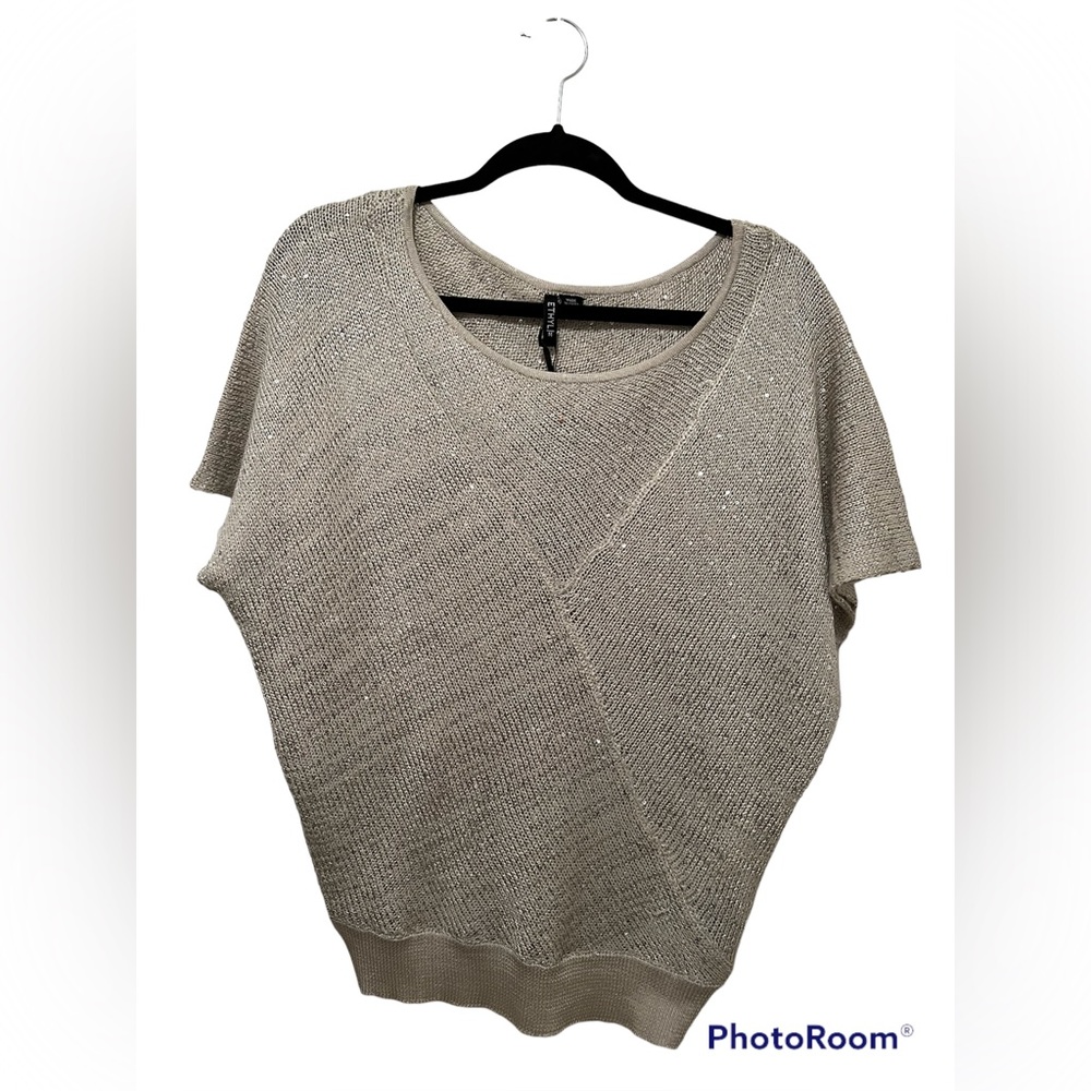 Ethyl Gold Short Sleeve Lightweight Sweater Metallic Sequins Sparkly Medium